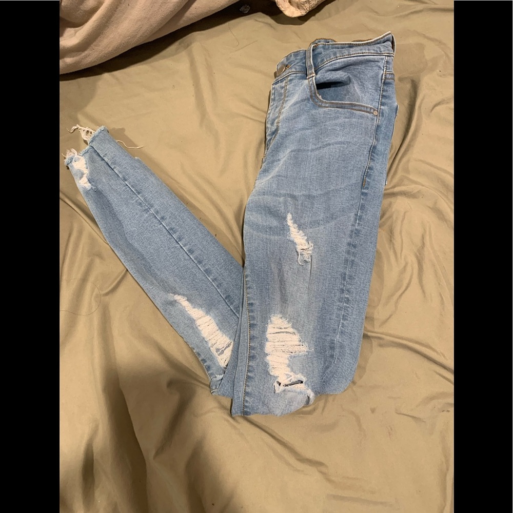 Ankle cropped denim jeans